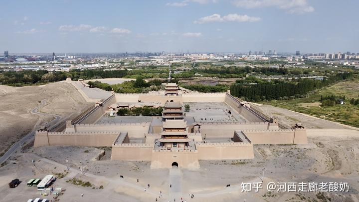 为什么要成立嘉峪关这个地级市？